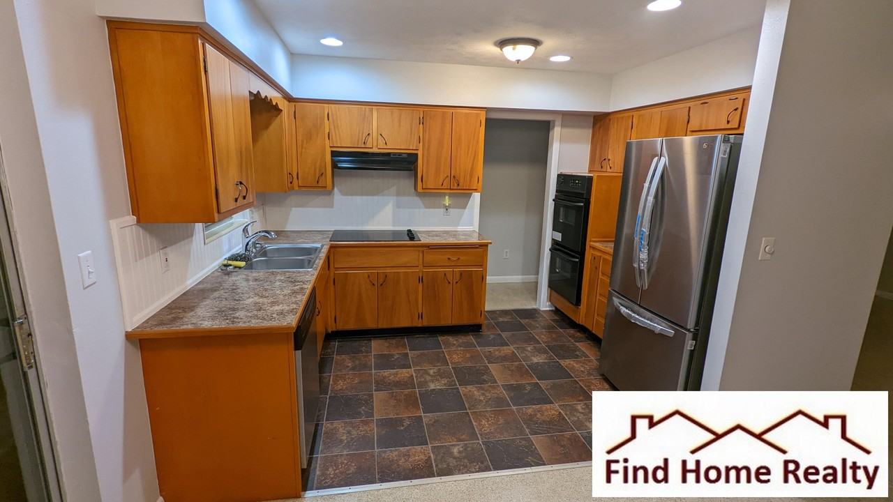 1616 Elizabeth Street - Photo 4 of 9