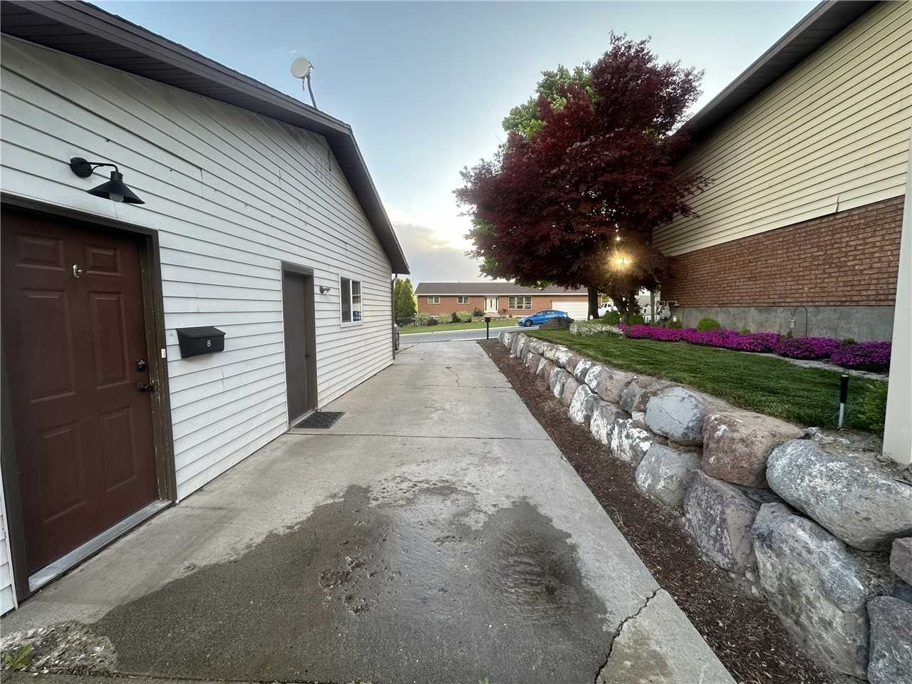 895 S St - Photo 6 of 17