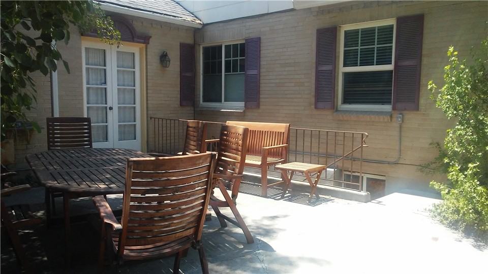 1571 E Michigan Ave - Photo 2 of 12