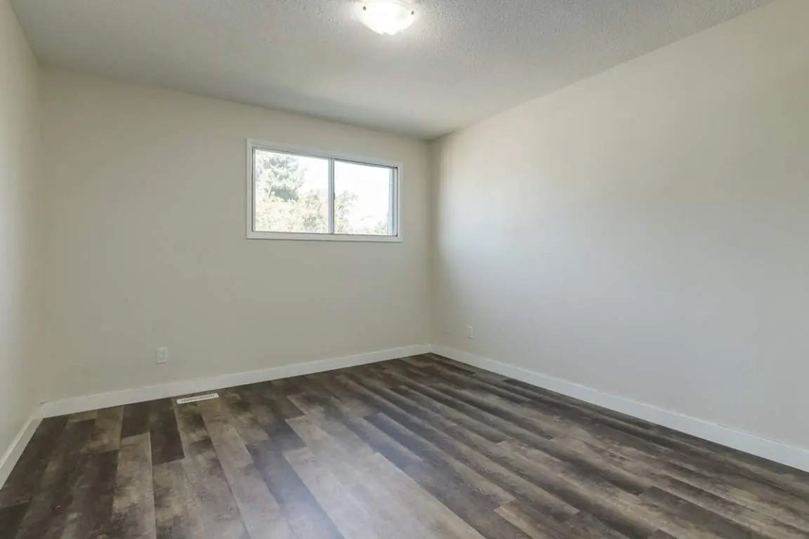 Greenbrook House - Photo 4 of 9