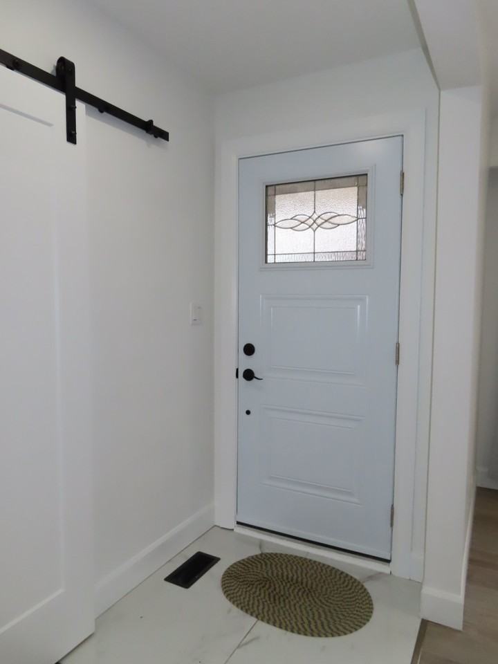 120 Speedvale Avenue West - Photo 4 of 44