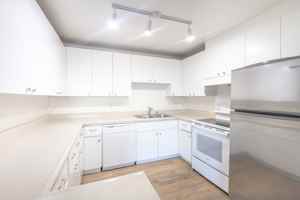 featured image of 93 Castro St