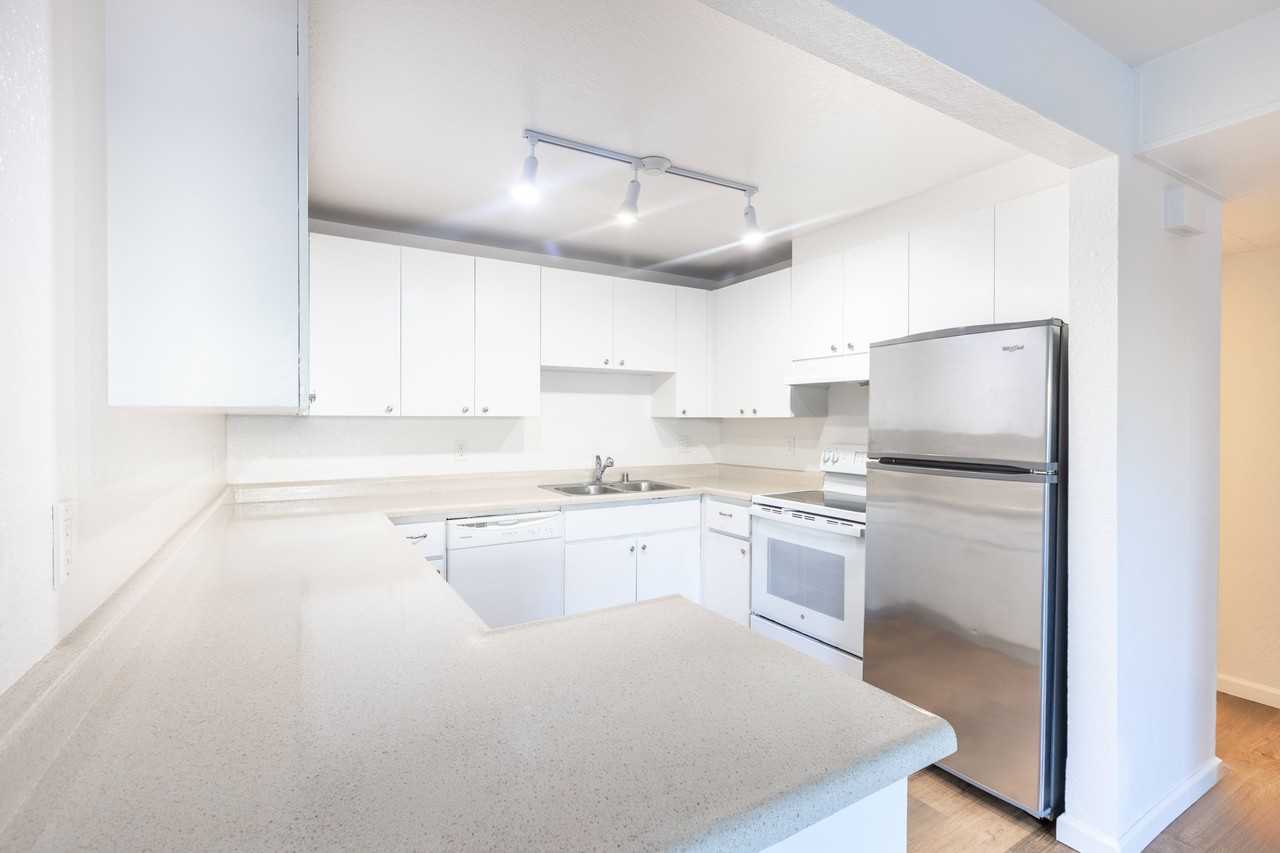 93 North - Photo 5 of 37