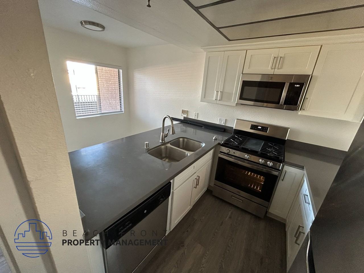 12617 Eucalyptus Ave. - Photo 3 of 8