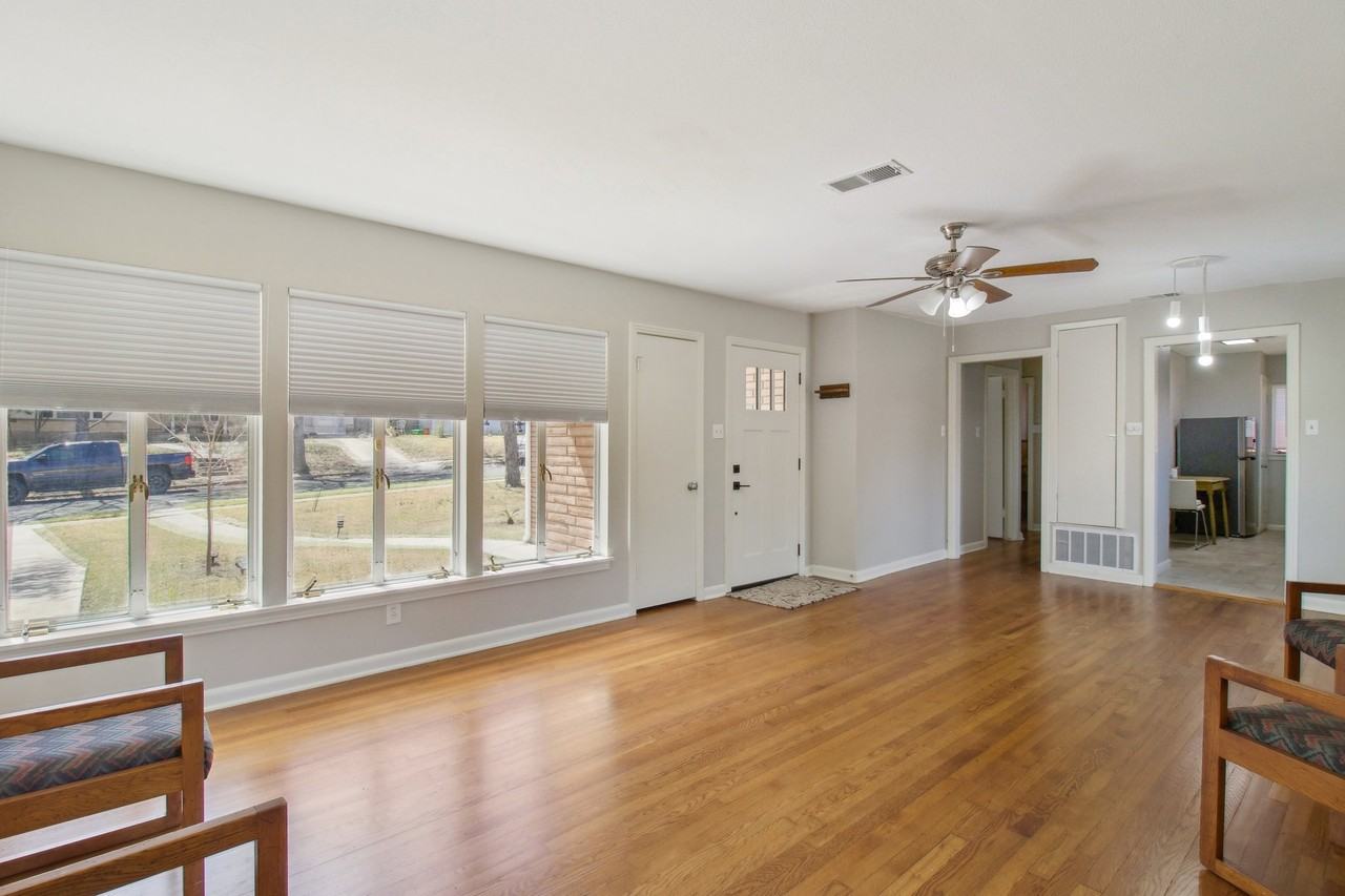 127 Sullivan Drive - Photo 5 of 17