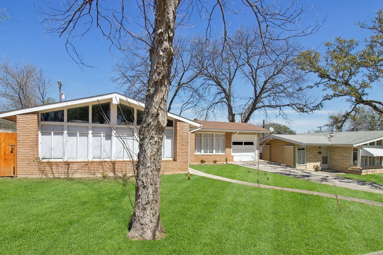 127 Sullivan Drive - Photo 2 of 17