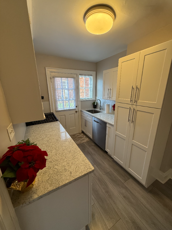 3919 Beech St - Photo 7 of 26