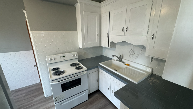 38 Pengrove St #1L - Photo 2 of 12