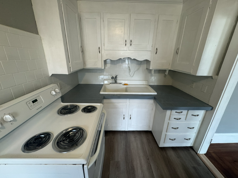 38 Pengrove St #1L - Photo 3 of 12