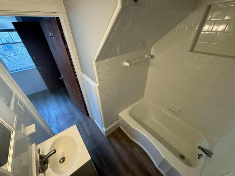 38 Pengrove St #1L - Photo 5 of 12