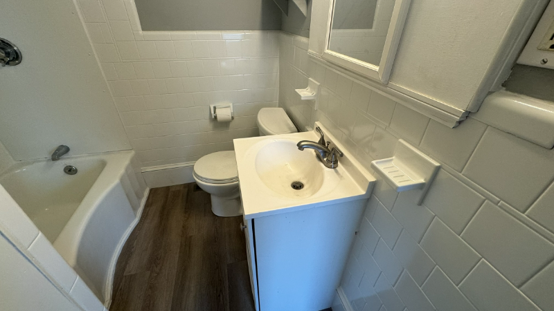 38 Pengrove St #1L - Photo 7 of 12