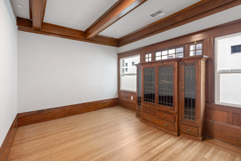 1022 G St - Photo 5 of 14