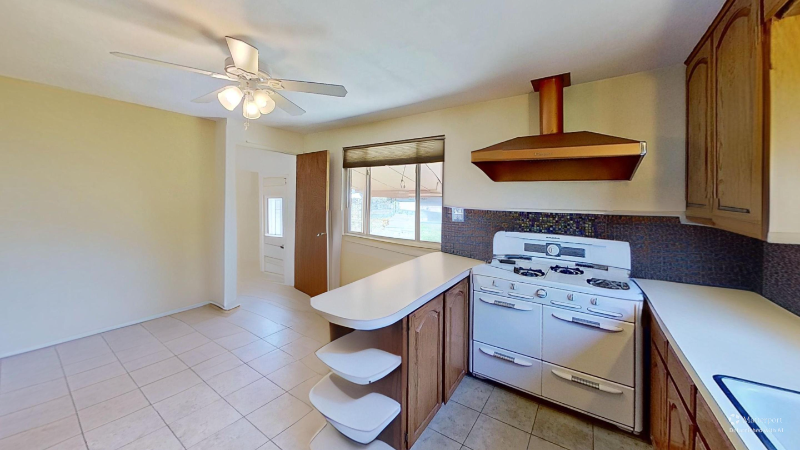 4030 S Fox St - Photo 6 of 25