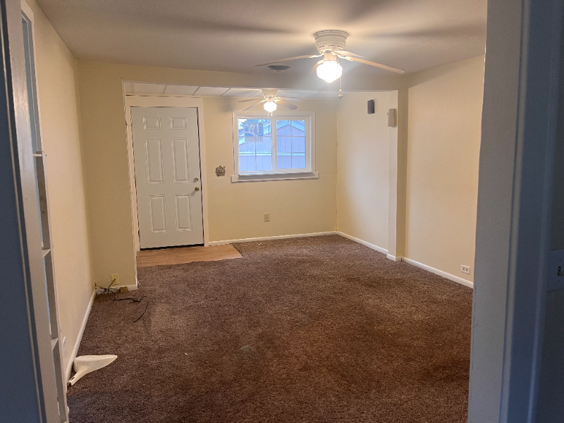 106 Elmwood St - Photo 5 of 16