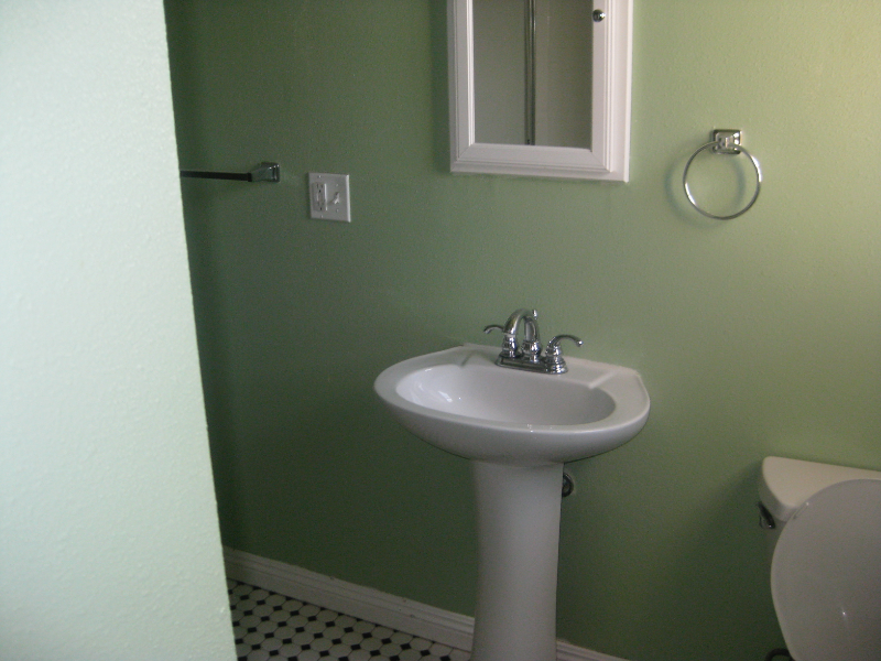 445 S Central Ave #110 - Photo 6 of 9