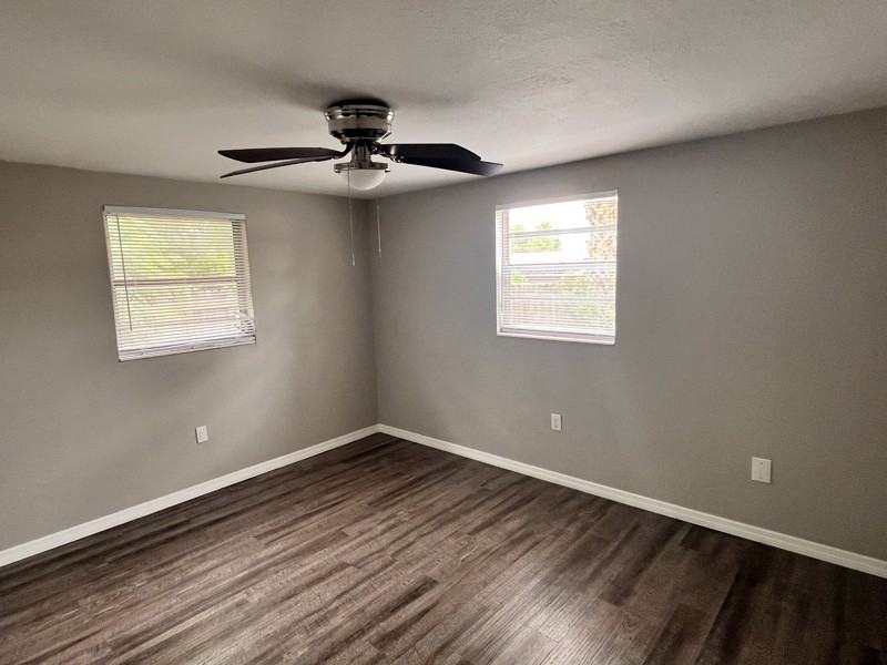 5650 Golden Nugget Dr - Photo 5 of 9