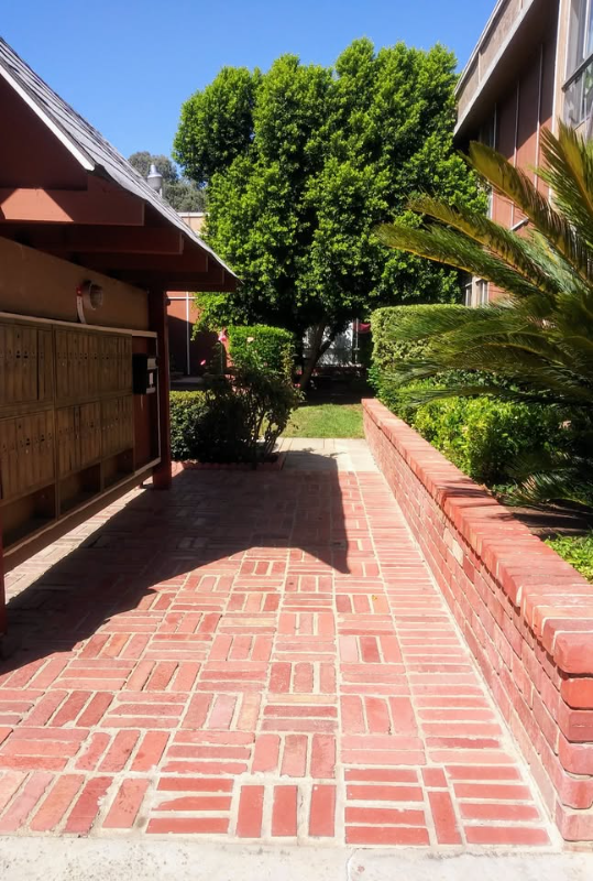 15116 Parthenia St #122 - Photo 4 of 9