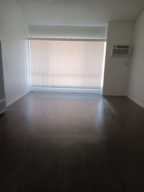 15116 Parthenia St #122 - Photo 7 of 9