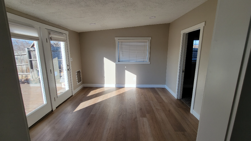 668 Ann St - Photo 7 of 20