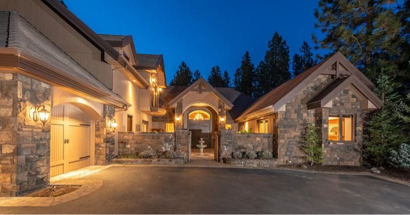 61725 Broken Top Dr - Photo 2 of 35