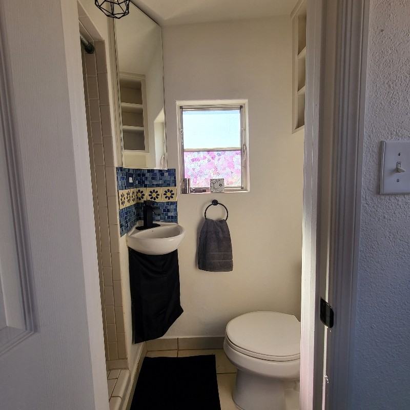 1548 E 9th St #2 - Photo 2 of 7