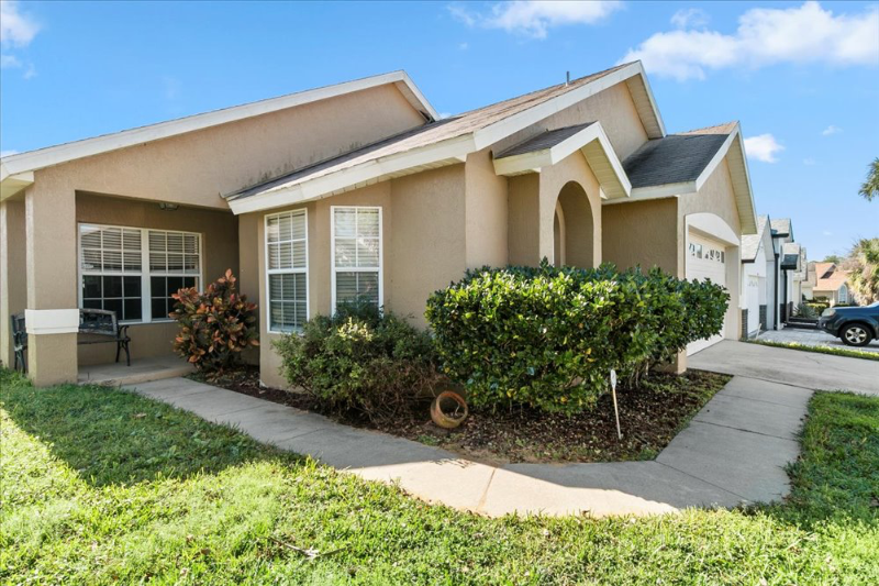 8084 Santee Dr - Photo 2 of 17