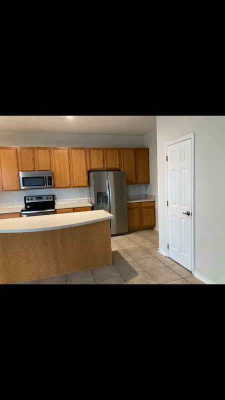 2627 Lyndscape St - Photo 4 of 18