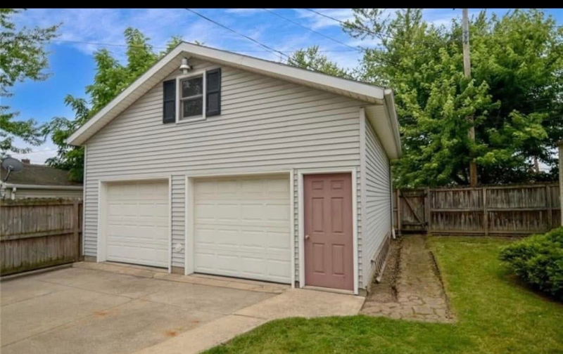 4680 E 85th St #1 - Photo 3 of 20