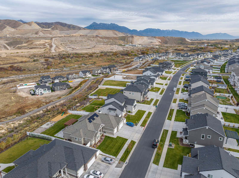 16037 S Coupler Ln - Photo 2 of 19