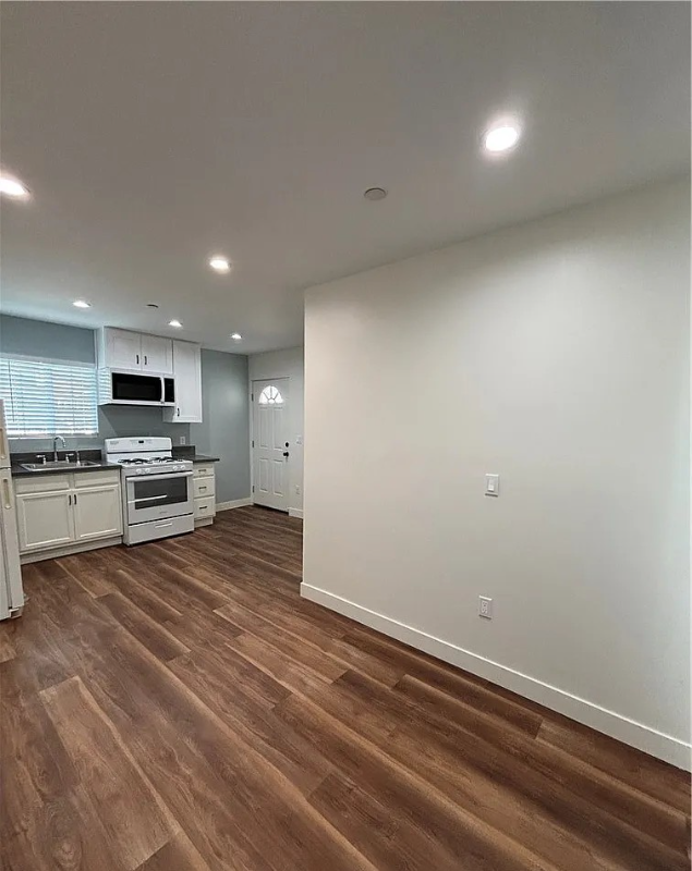 7331 1/2 Kraft Ave - Photo 4 of 5