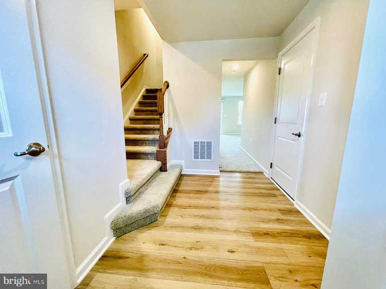 4550 Camfield Ln - Photo 5 of 20