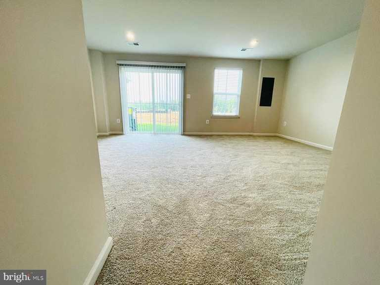 4550 Camfield Ln - Photo 7 of 20