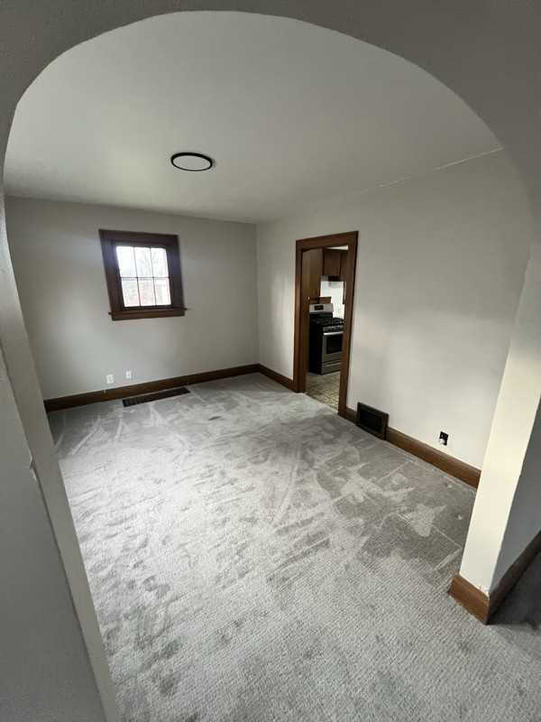 896 Dan St - Photo 4 of 9