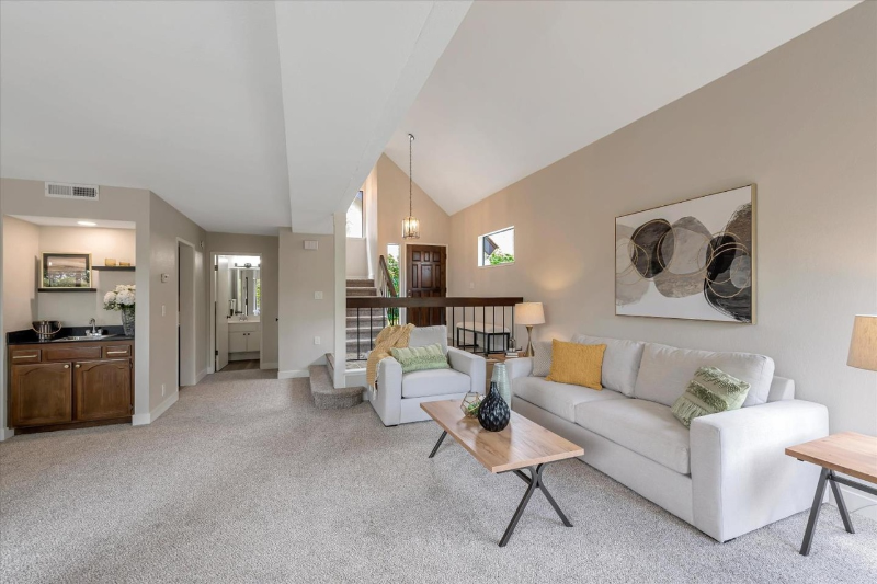 1221 Bracebridge Ct - Photo 6 of 14