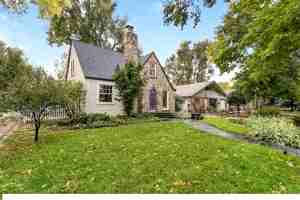 featured image of 917 W Magnolia St