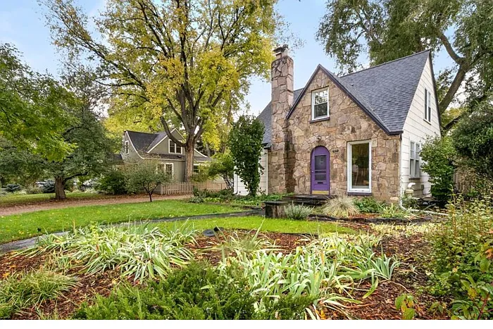 917 W Magnolia St - Photo 2 of 20