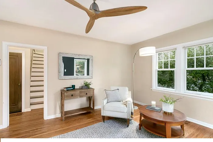 917 W Magnolia St - Photo 3 of 20