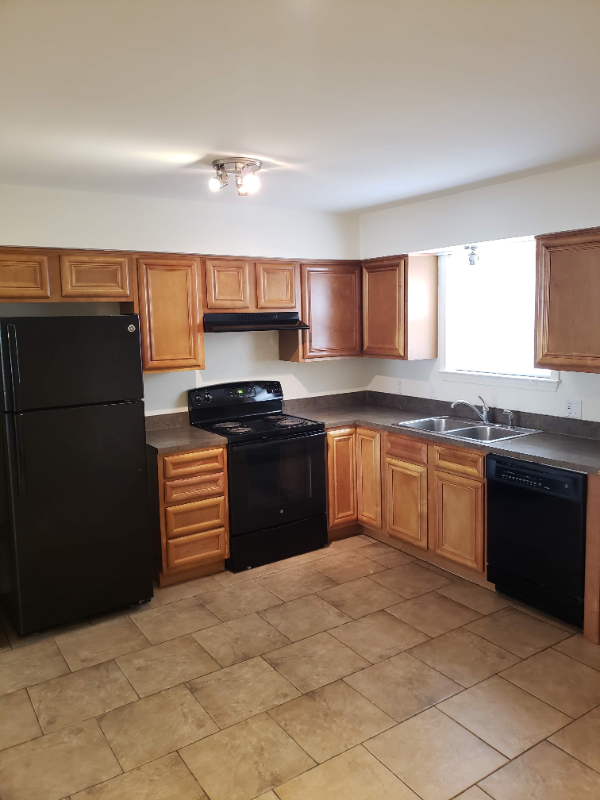 1616 Hickory Ave #C - Photo 2 of 9