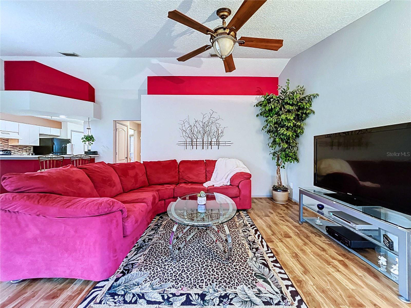 7517 Savannah Ln - Photo 7 of 20