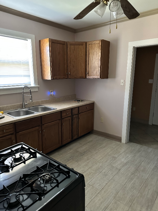 3135 Eads St - Photo 5 of 9