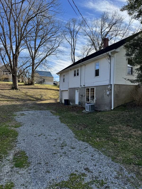 115 Marshall St - Photo 2 of 17