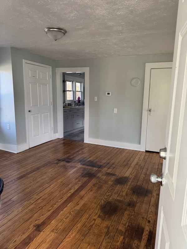 115 Marshall St - Photo 3 of 17