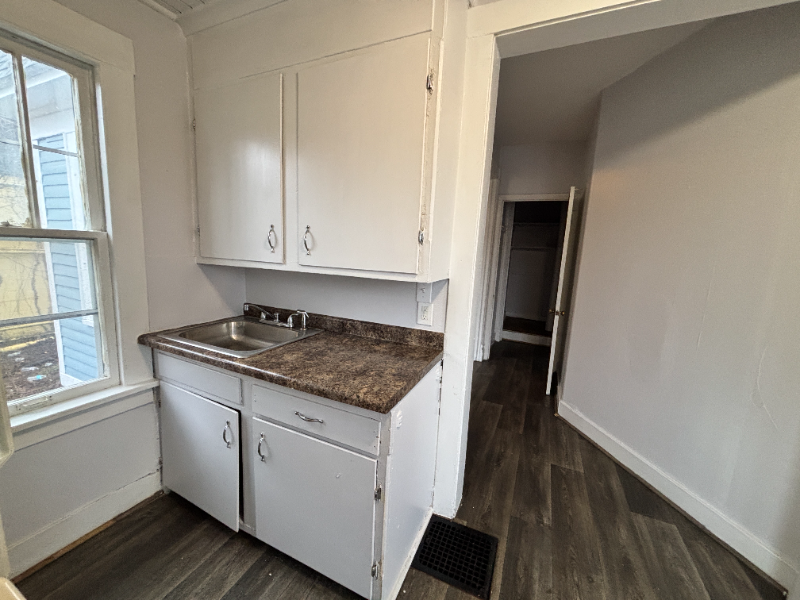 1404 W Michigan Ave #2 - Photo 6 of 18