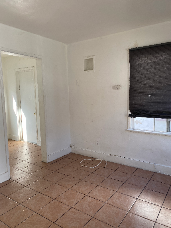 5723 Gage Ave #1E - Photo 2 of 4