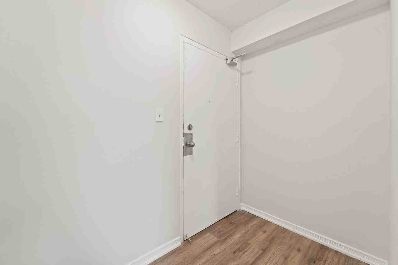 Caron Tower Apartments - Photo 6 of 23