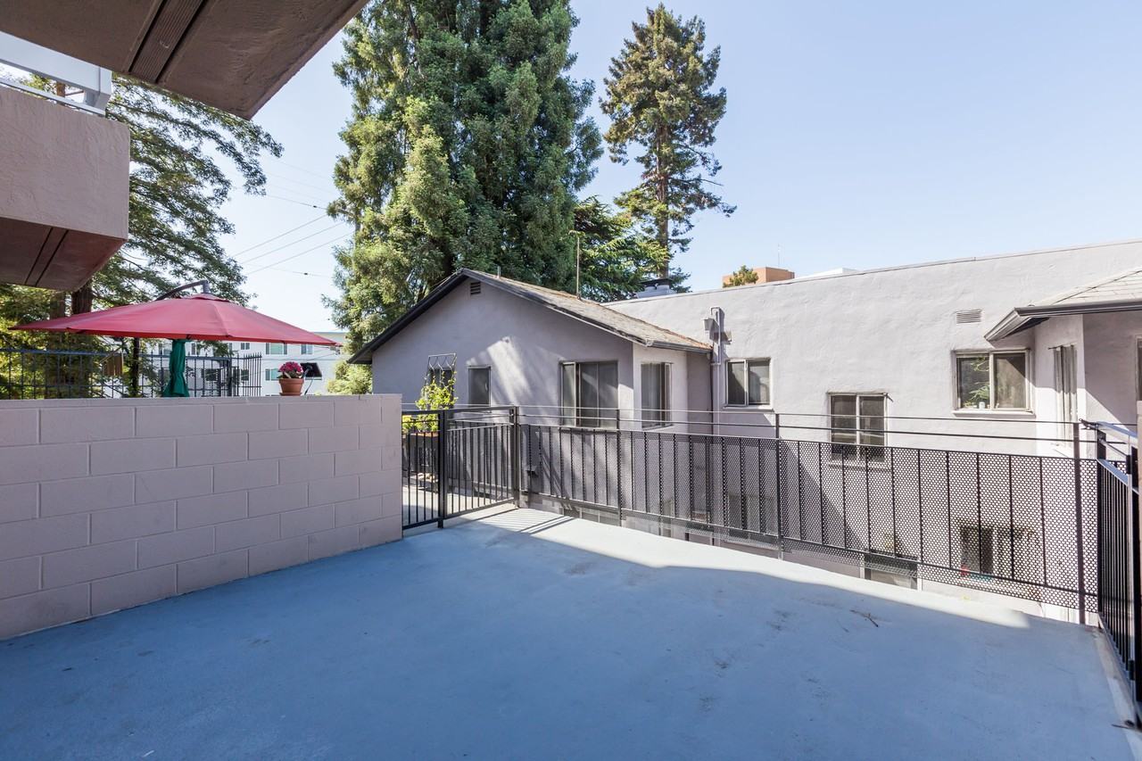 257 Vernon - Photo 4 of 28