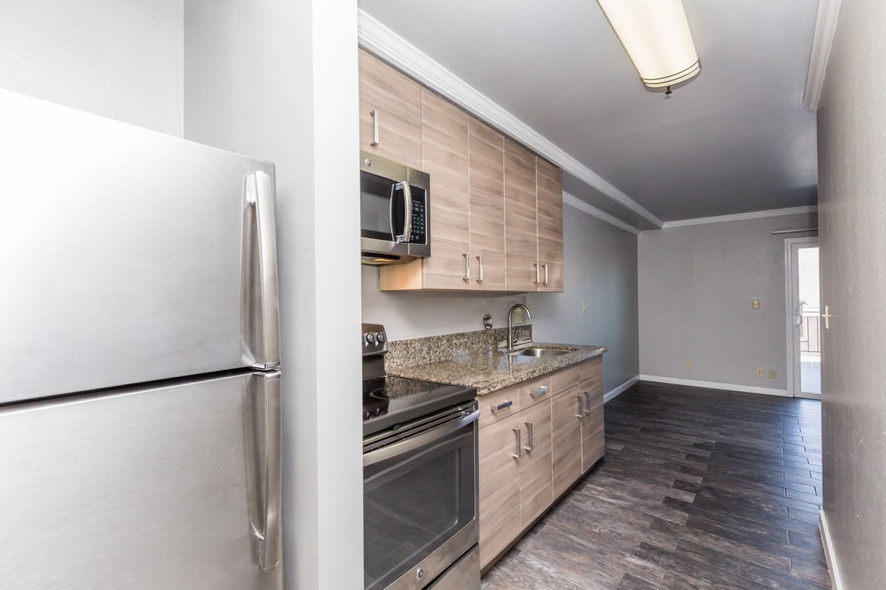 257 Vernon - Photo 7 of 28