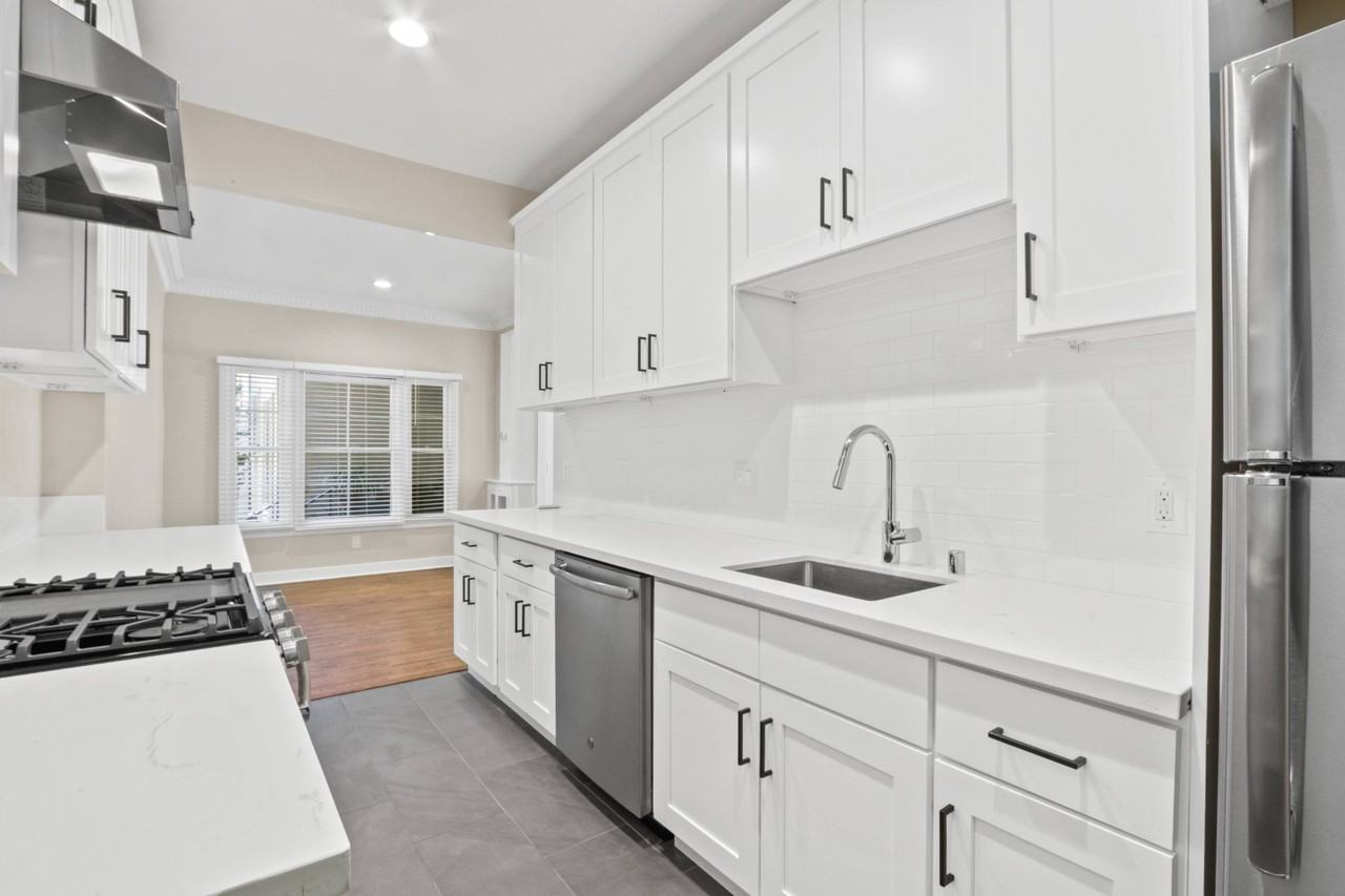 9619 W Olympic - Photo 5 of 24