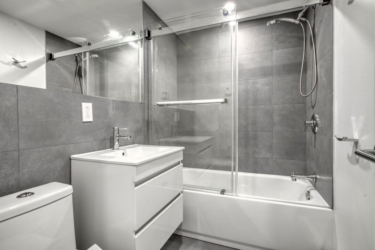 1 de la Cote-Saint-Catherine - Photo 6 of 10