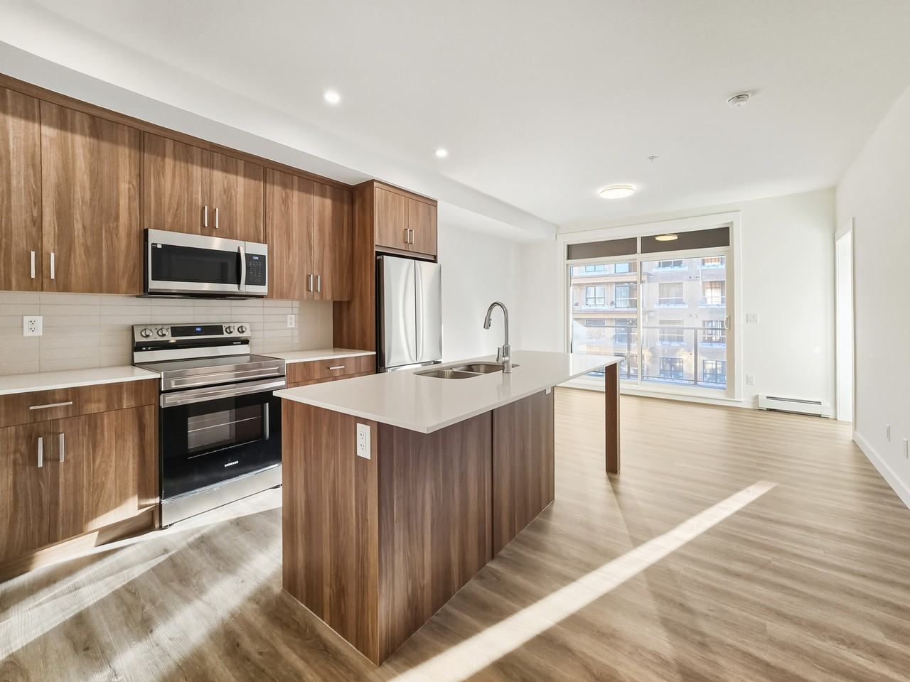 1802 Mahogany Boulevard SE (Waterside) - Photo 4 of 19